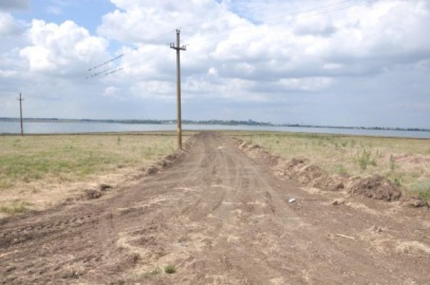 Şmecherii care plănuiau să pună mâna pe sute de hectare rămân în arest